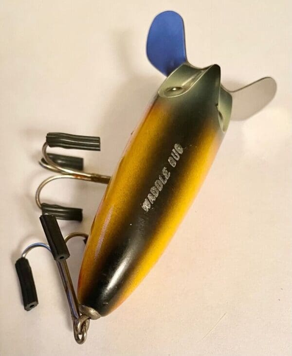 Antique Original Makinen Waddle Bug Fishing Lure, RARE Super Clean Lure - Image 7